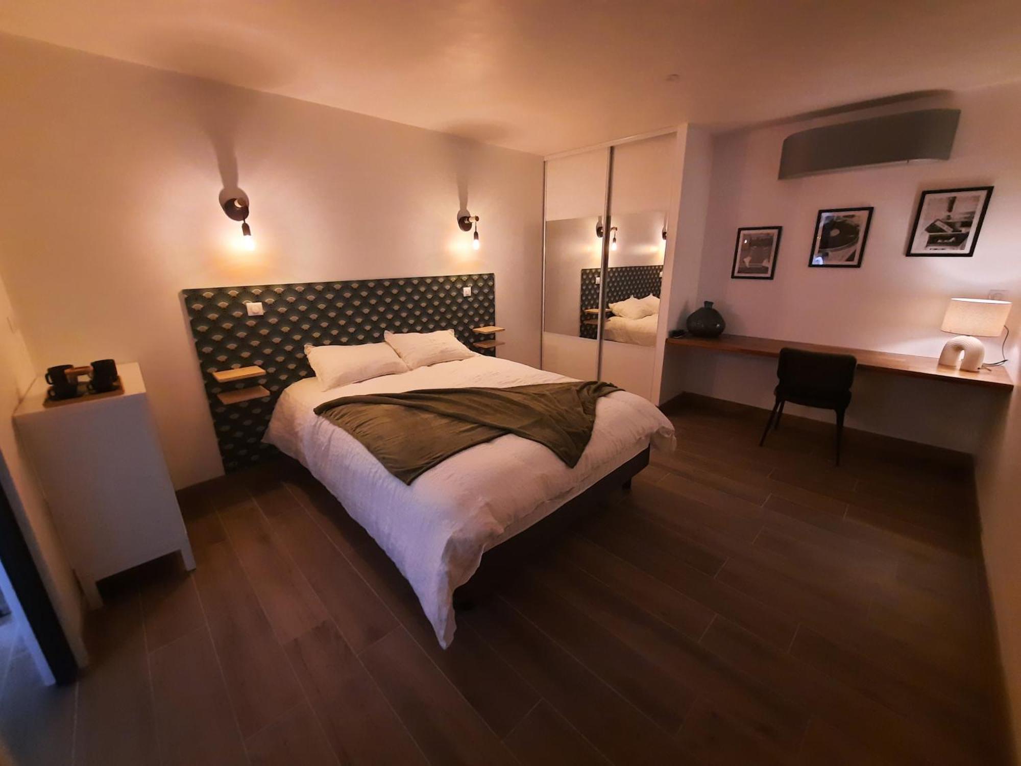 Petit Coin De Paradis, Calme Et Confort Garantie ! Chambre Independante Dans Une Dependance ! Montauban Luaran gambar