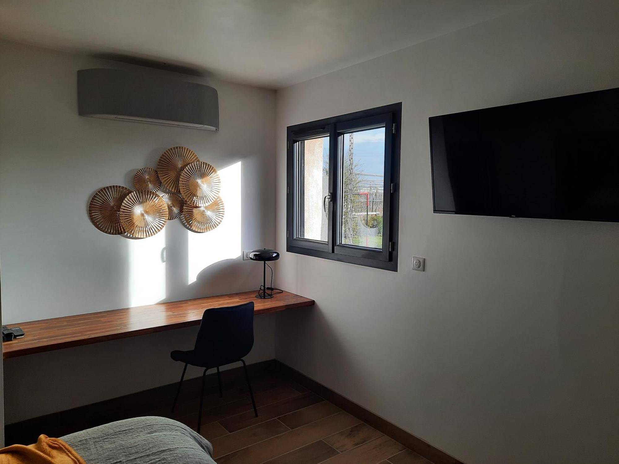 Petit Coin De Paradis, Calme Et Confort Garantie ! Chambre Independante Dans Une Dependance ! Montauban Luaran gambar